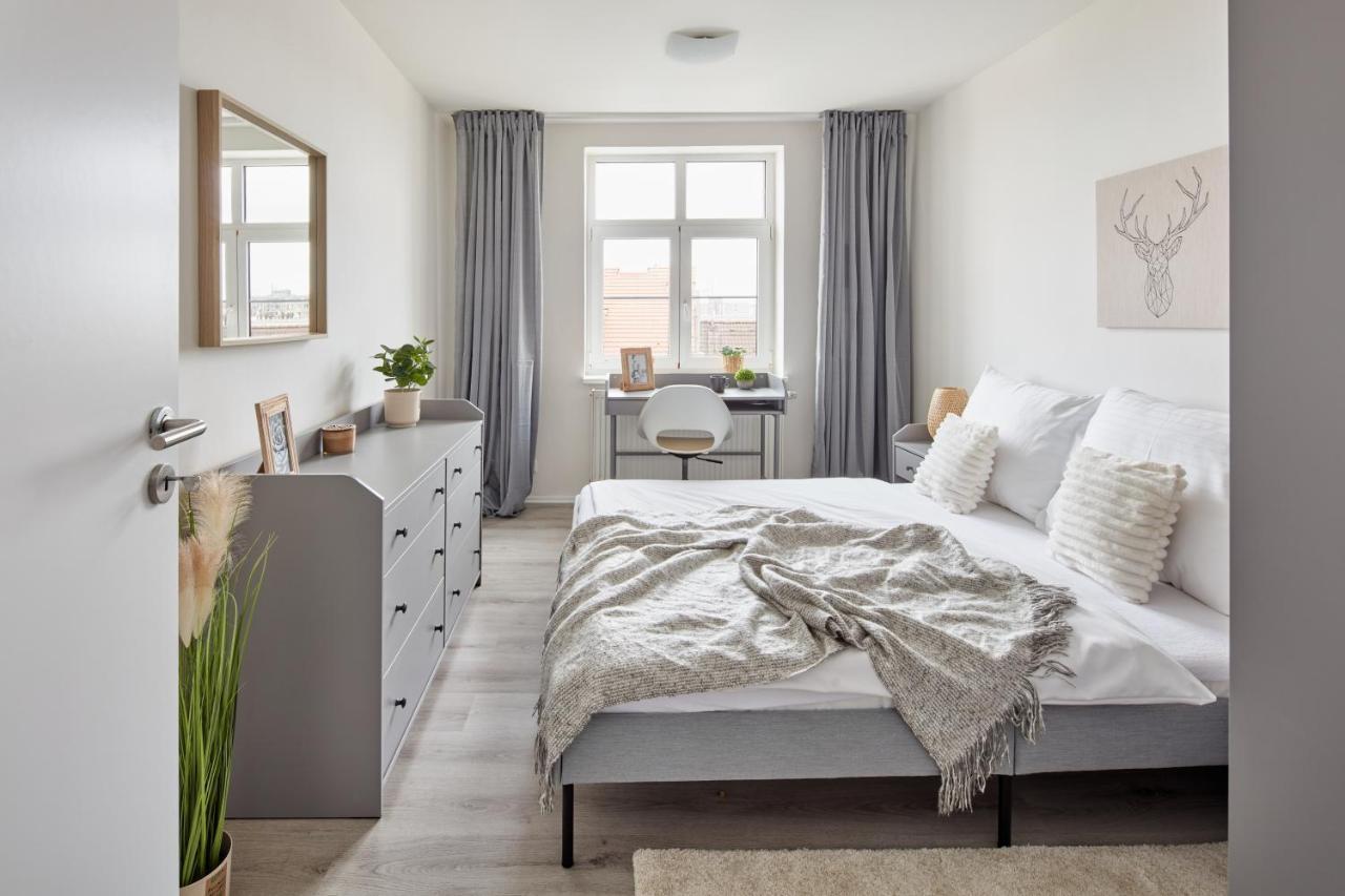 Apartment Cozy Attic Flat In Michle By Days